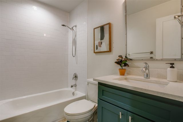 2606 W 12th Street, Dallas, TX 75211