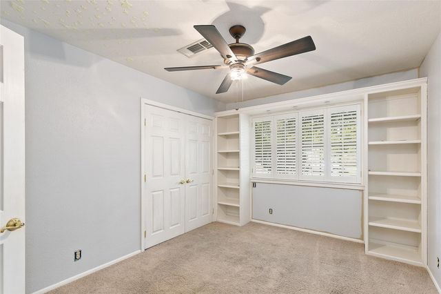 6728 Victoria Avenue, North Richland Hills, TX 76180