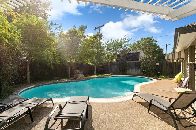 6728 Victoria Avenue, North Richland Hills, TX 76180