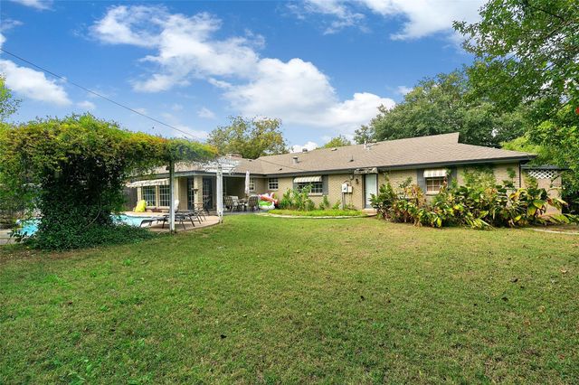 6728 Victoria Avenue, North Richland Hills, TX 76180