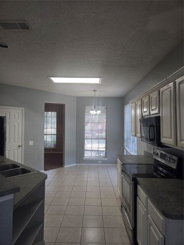 1100 Raleigh Drive, Lewisville, TX 75077
