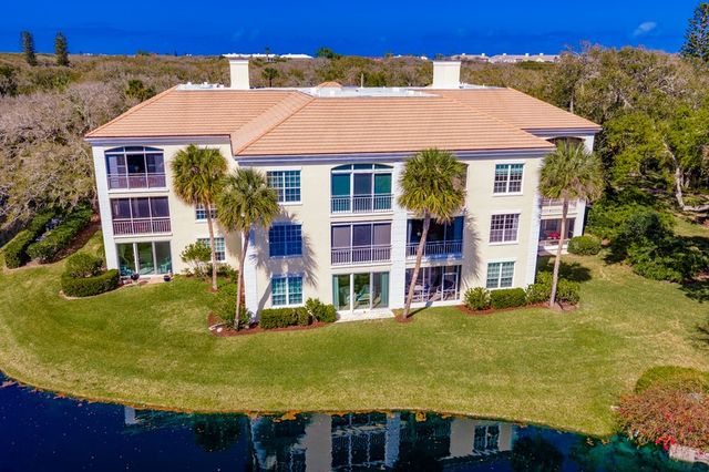 100 Sable Oak Lane 102, Vero Beach, FL 32963