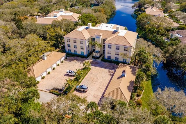 100 Sable Oak Lane 102, Vero Beach, FL 32963