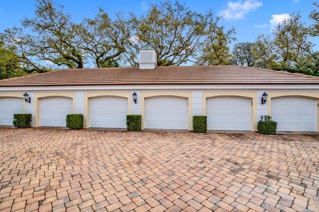 100 Sable Oak Lane 102, Vero Beach, FL 32963