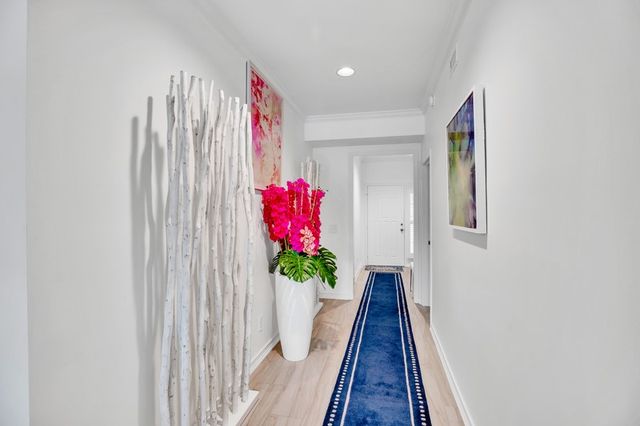 100 Sable Oak Lane 102, Vero Beach, FL 32963