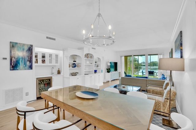 100 Sable Oak Lane 102, Vero Beach, FL 32963