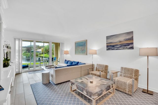 100 Sable Oak Lane 102, Vero Beach, FL 32963