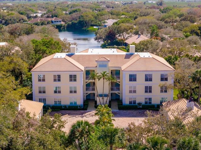 100 Sable Oak Lane 102, Vero Beach, FL 32963