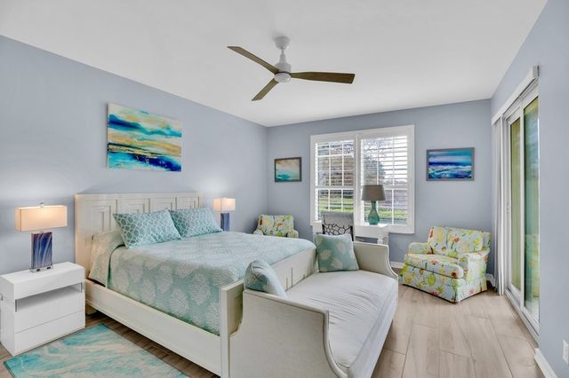 100 Sable Oak Lane 102, Vero Beach, FL 32963