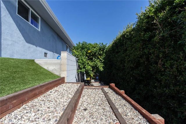 5617 Glenford, Los Angeles, CA 90008