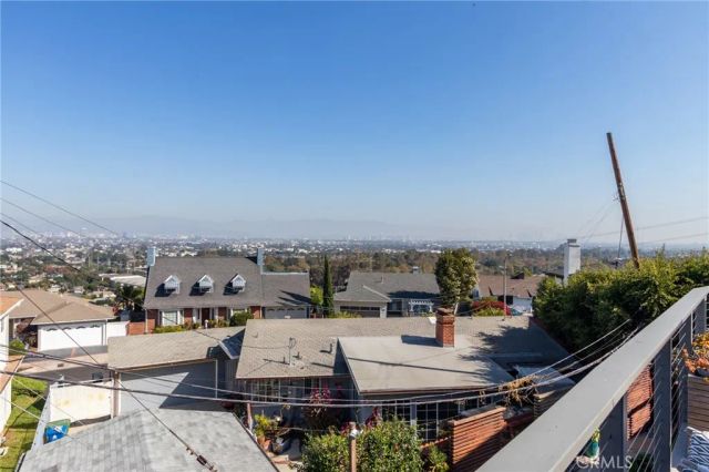 5617 Glenford, Los Angeles, CA 90008