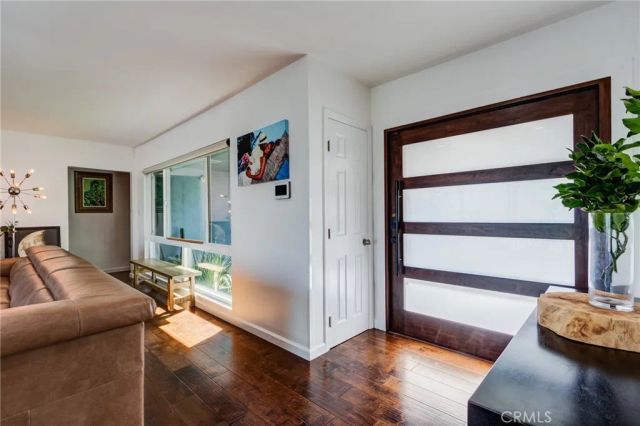 5617 Glenford, Los Angeles, CA 90008