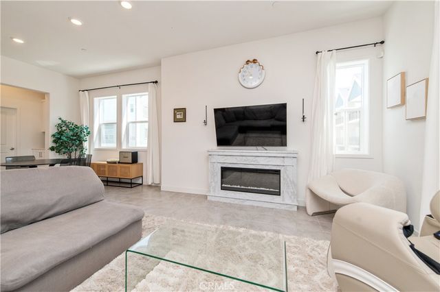 251 Sash, Irvine, CA 92618