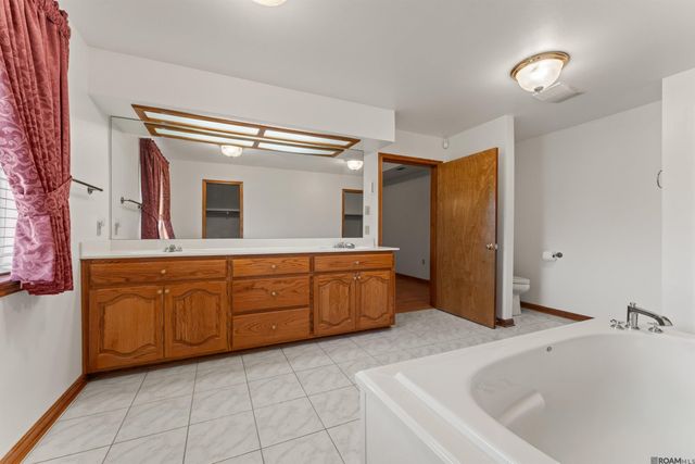 16040 Blackwater Rd, Zachary, LA 70791