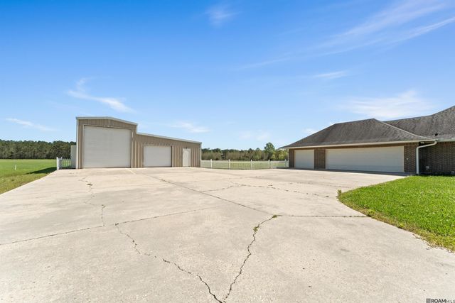 16040 Blackwater Rd, Zachary, LA 70791
