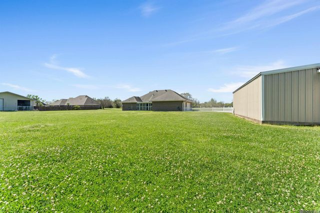 16040 Blackwater Rd, Zachary, LA 70791
