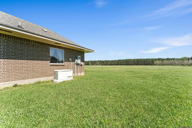 16040 Blackwater Rd, Zachary, LA 70791