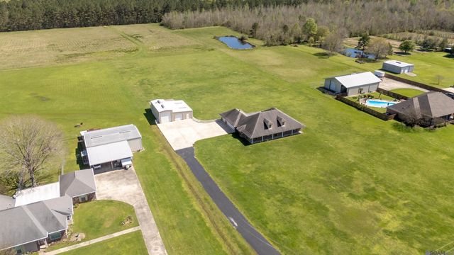 16040 Blackwater Rd, Zachary, LA 70791