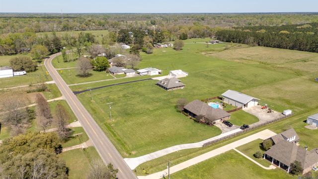 16040 Blackwater Rd, Zachary, LA 70791