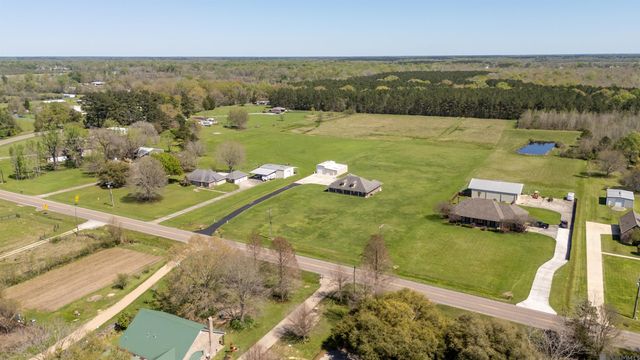 16040 Blackwater Rd, Zachary, LA 70791