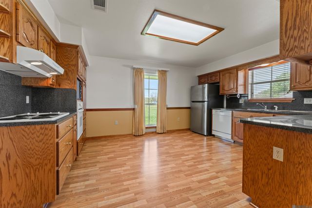 16040 Blackwater Rd, Zachary, LA 70791