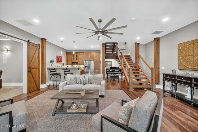 347 Charit Tr, Jamestown, TN 38556