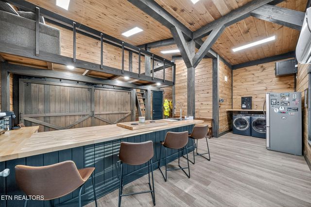 347 Charit Tr, Jamestown, TN 38556