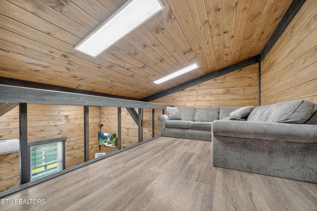 347 Charit Tr, Jamestown, TN 38556