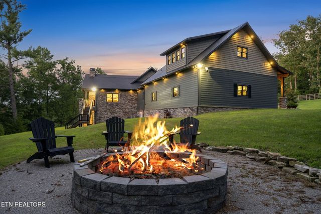 347 Charit Tr, Jamestown, TN 38556