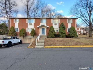 273 Queen Street 11D, Southington, CT 06489
