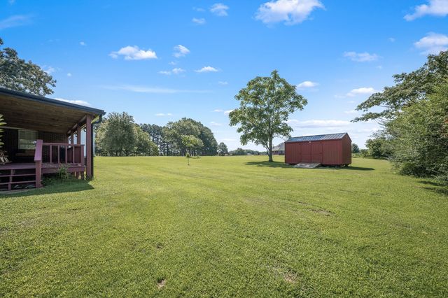 528 W Point Rd, Lawrenceburg, TN 38464