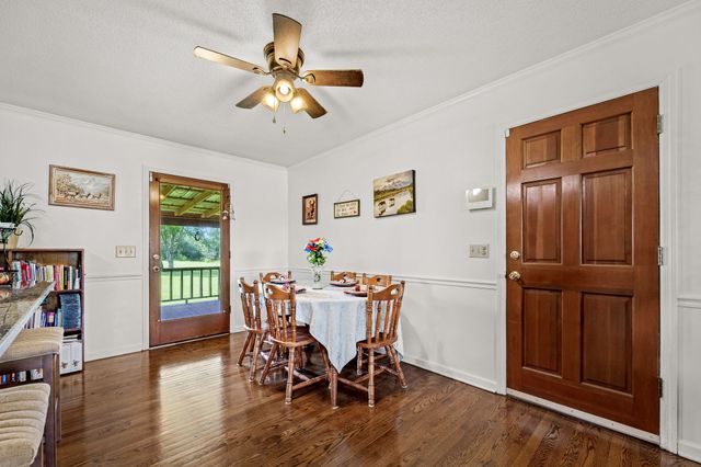 528 W Point Rd, Lawrenceburg, TN 38464