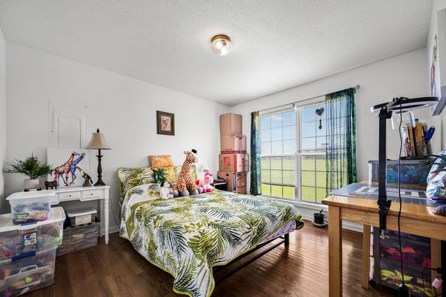 528 W Point Rd, Lawrenceburg, TN 38464