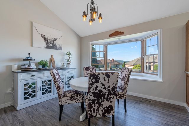 10103 N Ridgecrest Dr, Spokane, WA 99208