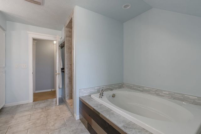 10103 N Ridgecrest Dr, Spokane, WA 99208