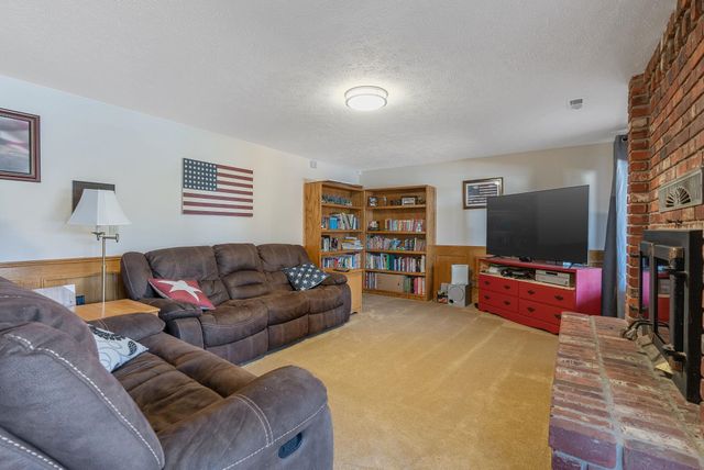 10103 N Ridgecrest Dr, Spokane, WA 99208