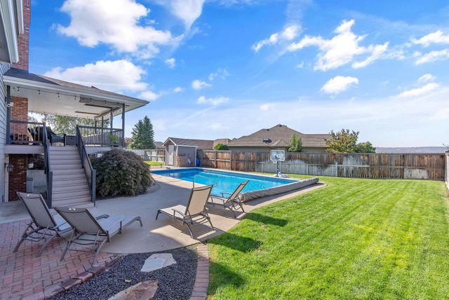 10103 N Ridgecrest Dr, Spokane, WA 99208
