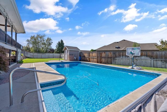 10103 N Ridgecrest Dr, Spokane, WA 99208