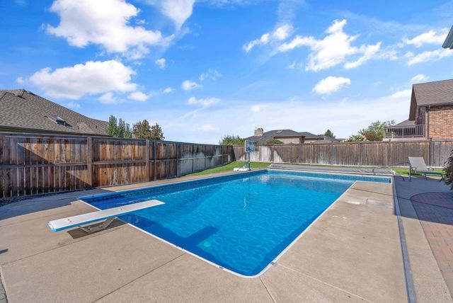 10103 N Ridgecrest Dr, Spokane, WA 99208