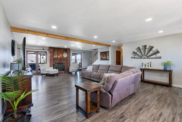 10103 N Ridgecrest Dr, Spokane, WA 99208
