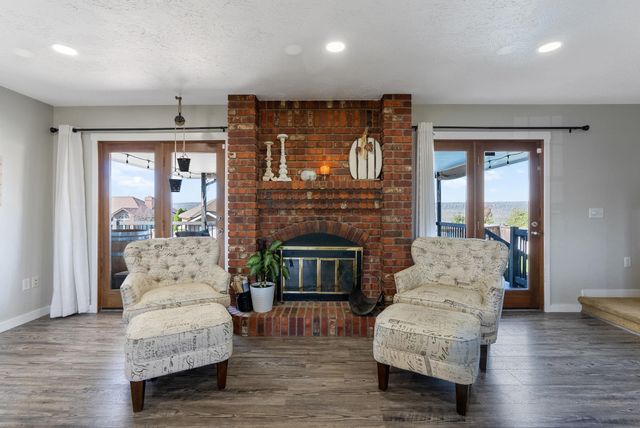 10103 N Ridgecrest Dr, Spokane, WA 99208
