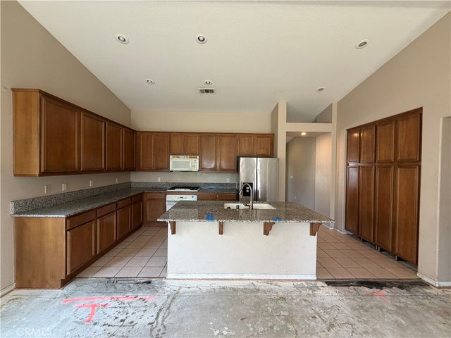 801 Aria Road, Hemet, CA 92543