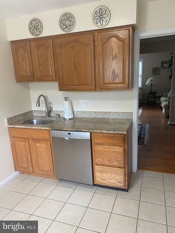 10402 ARMSTRONG ST, Fairfax, VA 22030