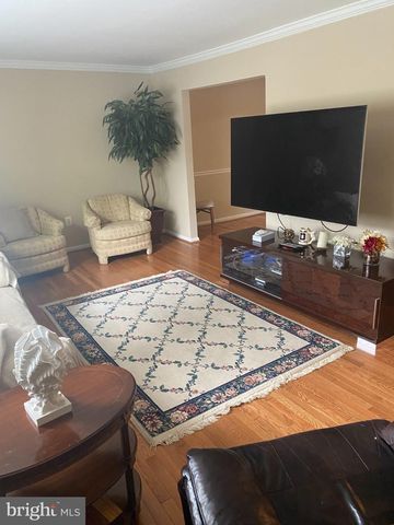 10402 ARMSTRONG ST, Fairfax, VA 22030