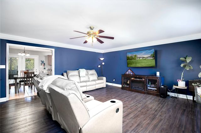 1035 Gregory Lane, Lawrenceburg, KY 40342