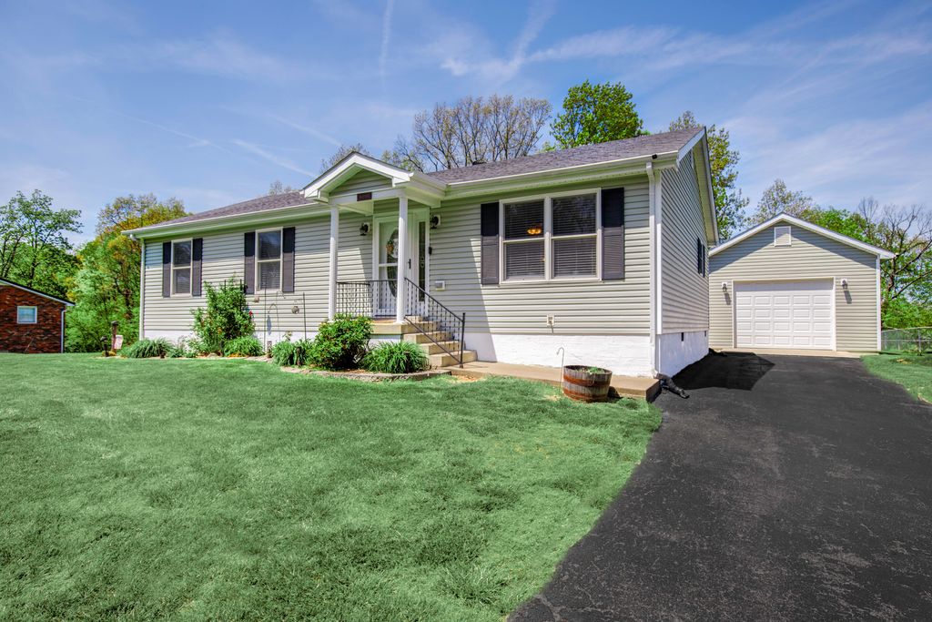 1035 Gregory Lane, Lawrenceburg, KY 40342