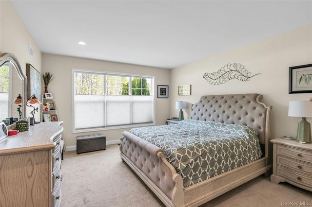 191 Belmont Circle, Yaphank, NY 11980