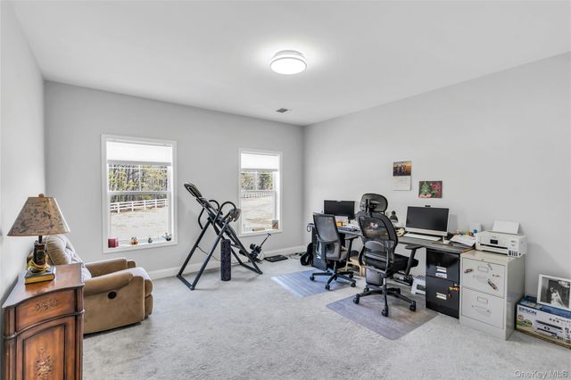 191 Belmont Circle, Yaphank, NY 11980
