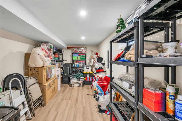 191 Belmont Circle, Yaphank, NY 11980