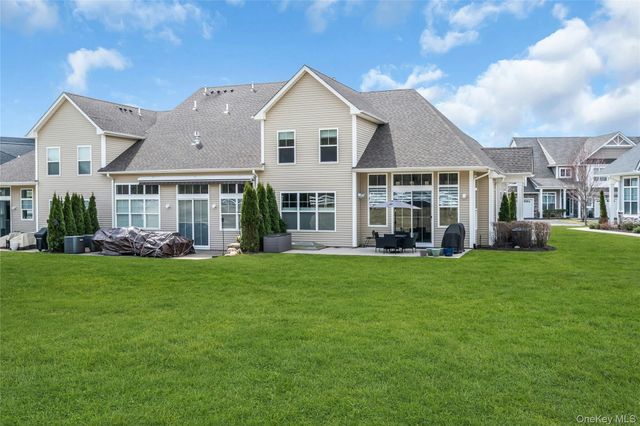 191 Belmont Circle, Yaphank, NY 11980